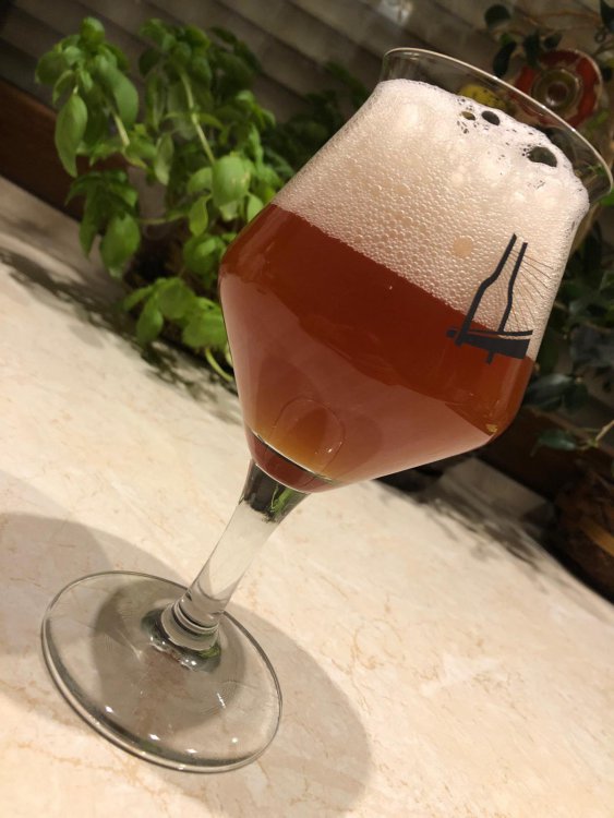 Imperial Milkshake Mango Przeczka IPA 2020.08.jpg